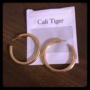 18k gold hoop earrings